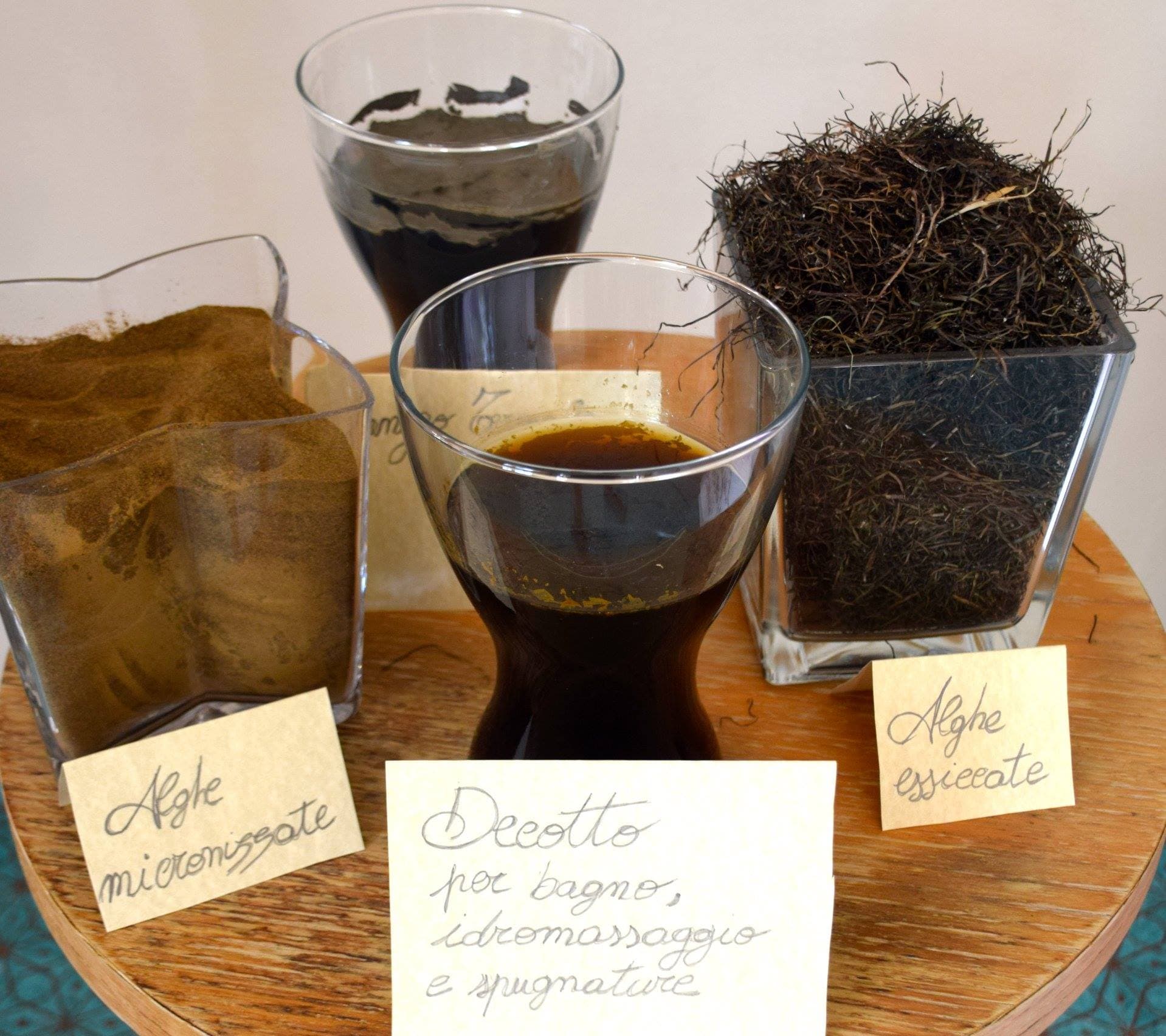 Infusi alle alghe essiccate e decotti, che aiutano il metabolismo e la digestione.