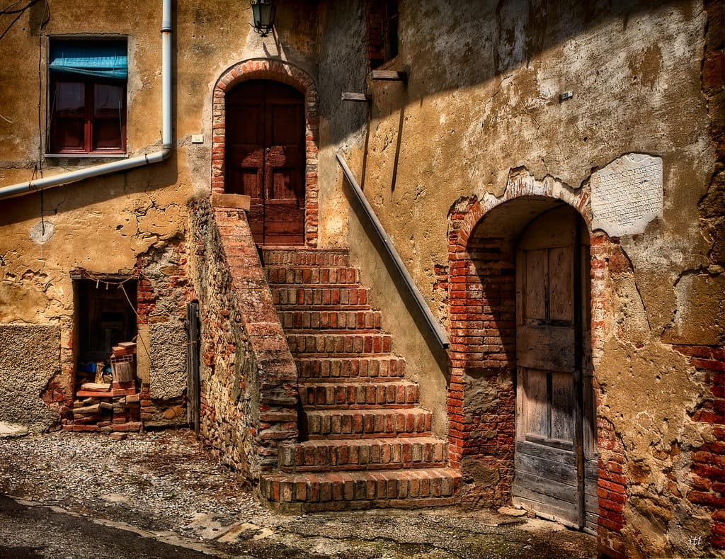 borgo-fantasma-toiano-toscana