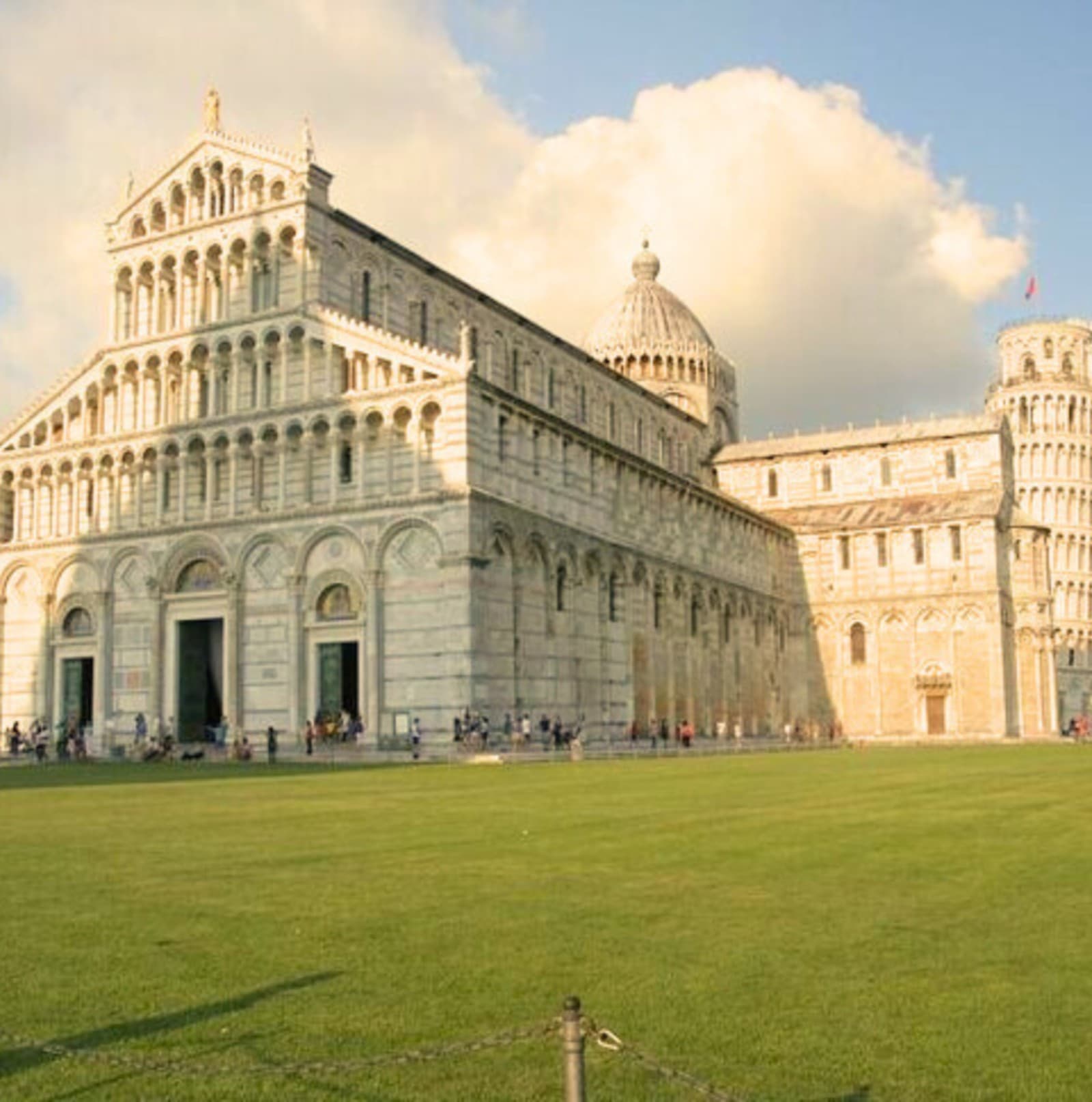 Pisa: Tower, Cathedral & Baptistery with multilangual audio App