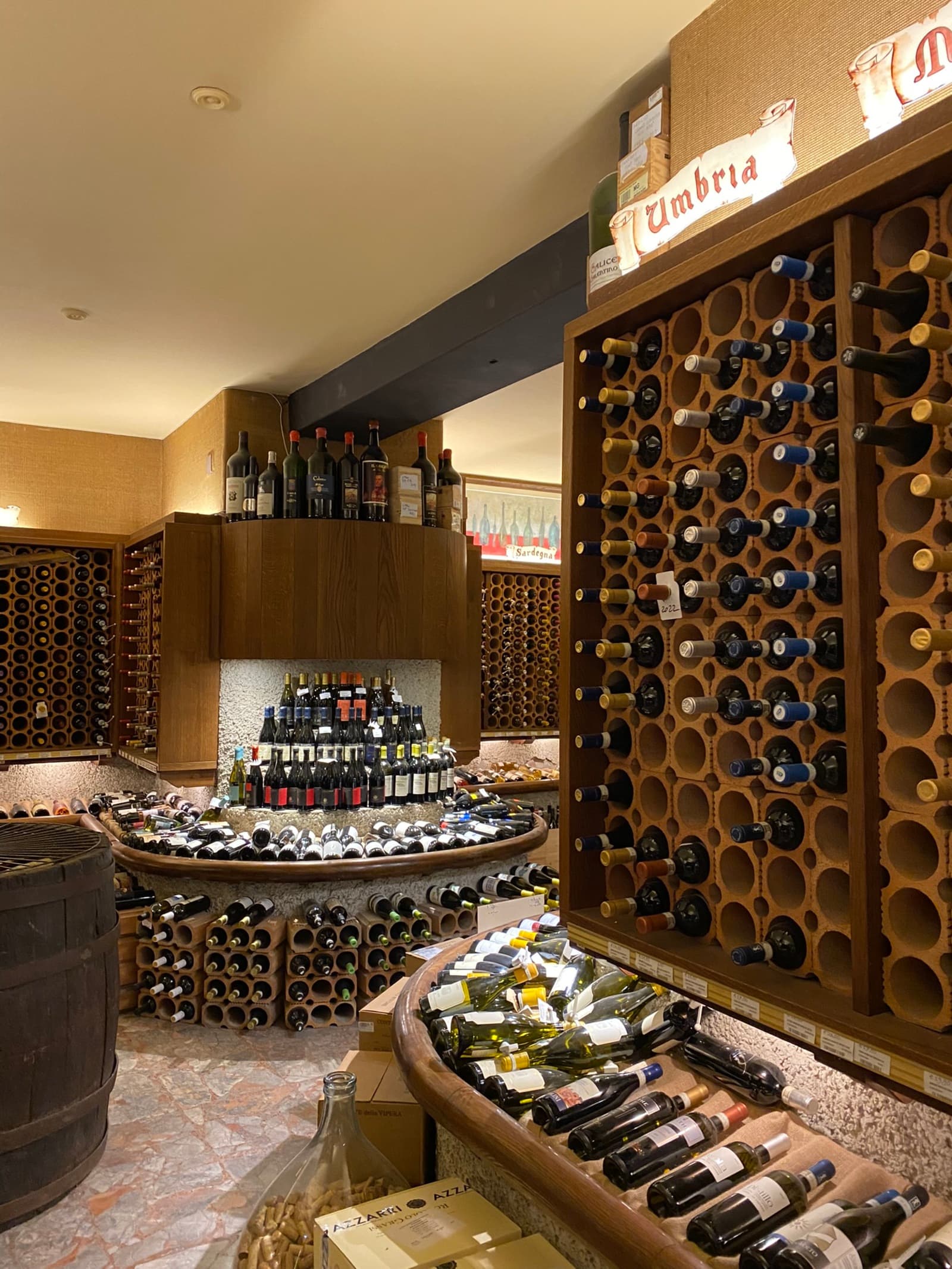 Degustazione di vini toscani con pranzo leggero nel cuore di Firenze