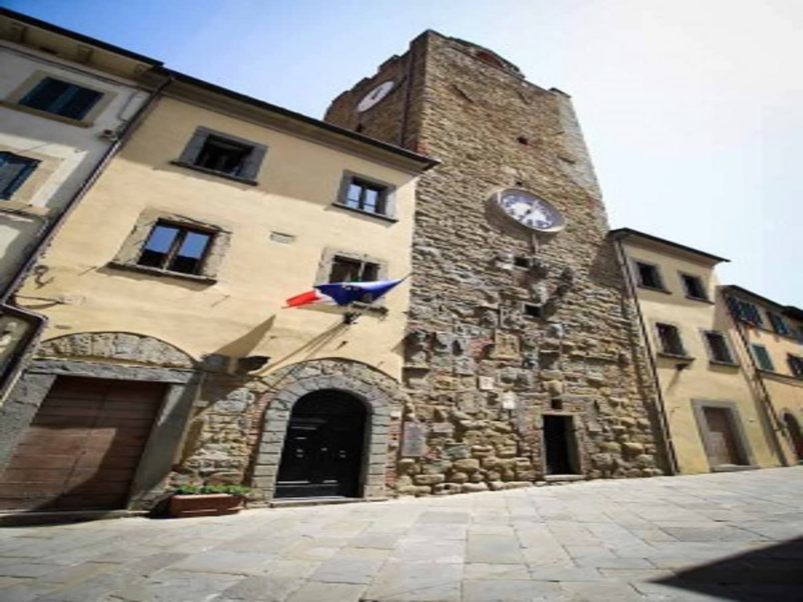 palazzo_pretorio_thumb_medium300_0.jpg