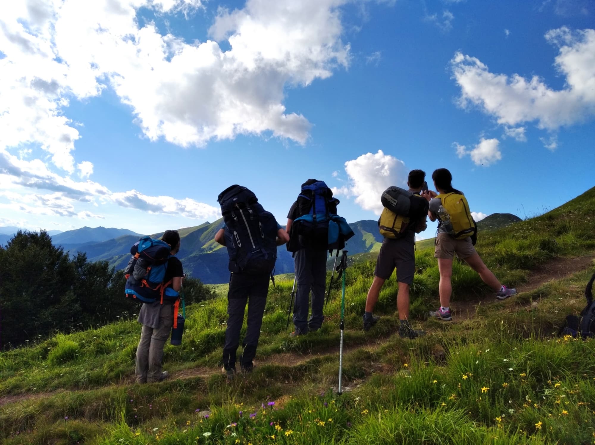 Escursione in toscana, in un ambiente di alta montagna