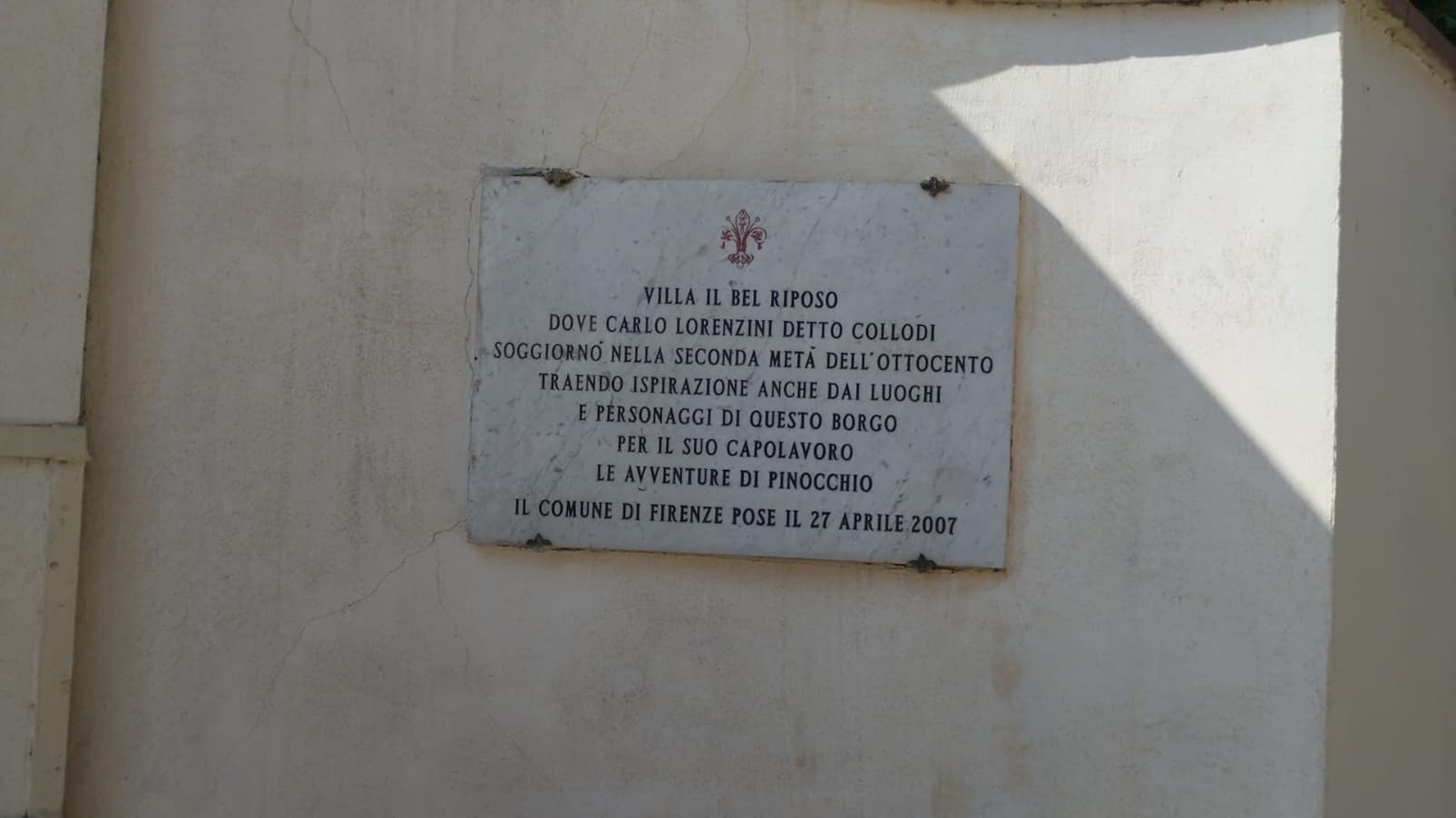 The plaque commemorating Collodi in Castello