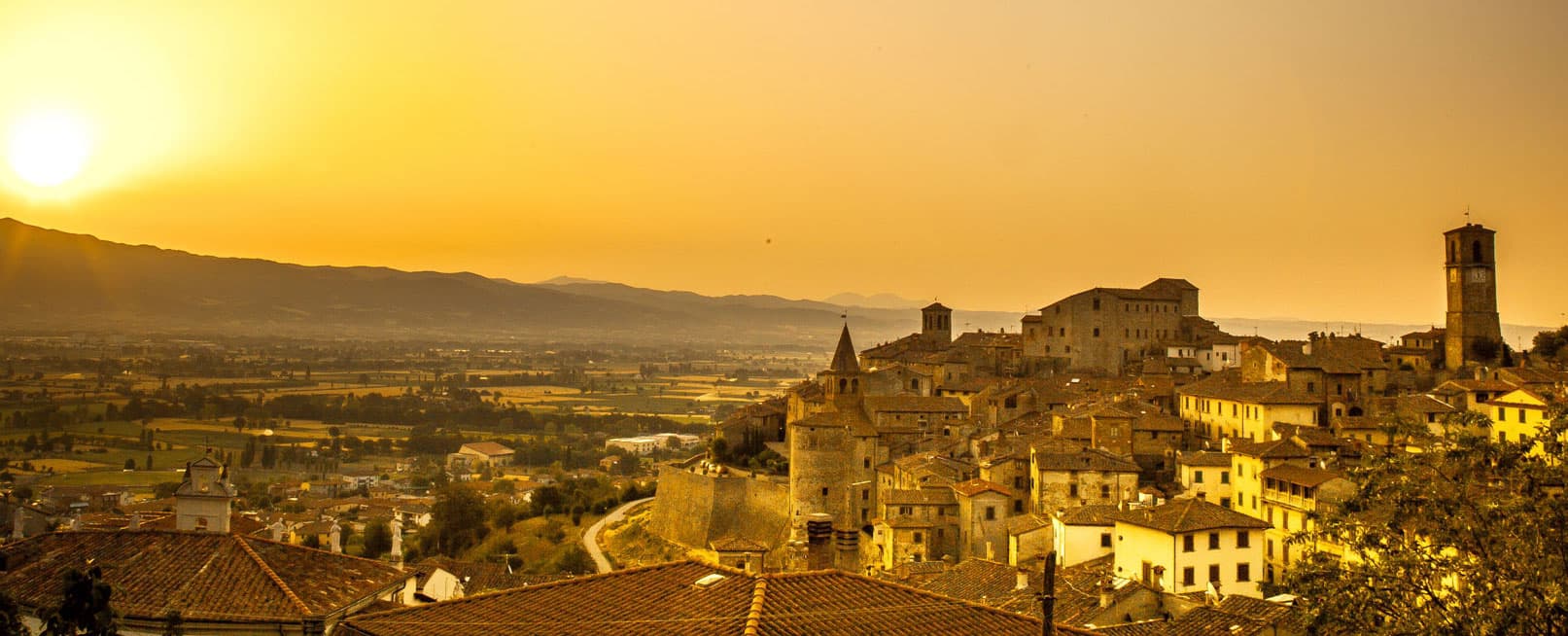 Vista panorámica de Anghiari al atardecer