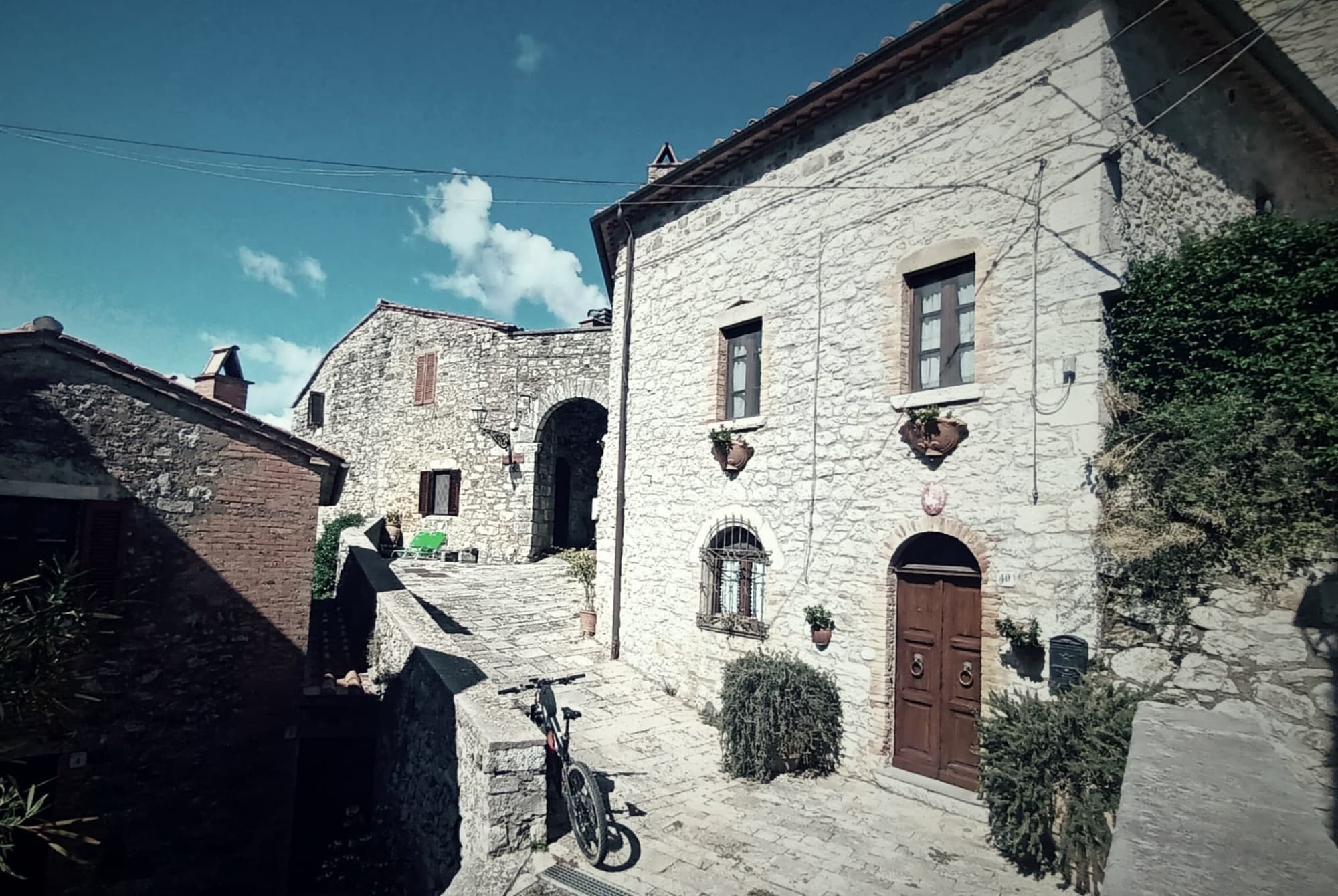 Rocchette di Fazio - puerta del castillo