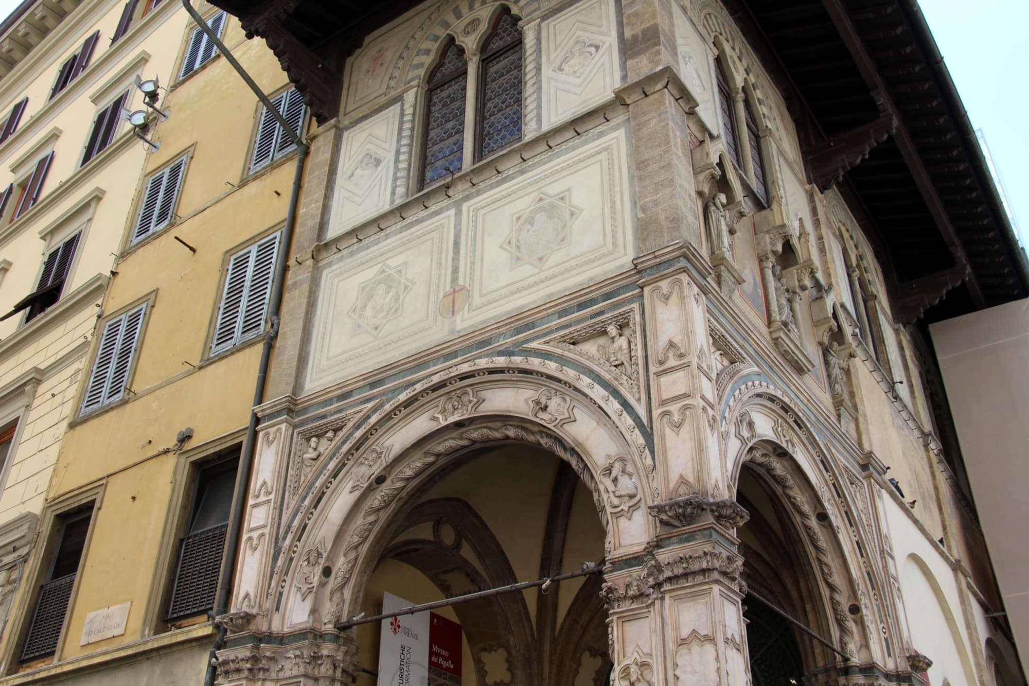 Firenze_-_Loggia_del_Bigallo_(42685704622)