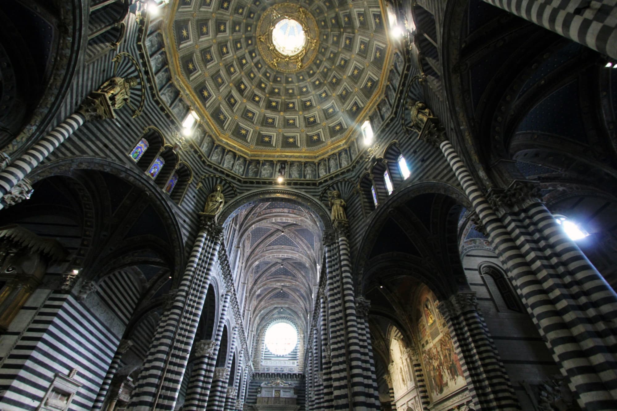 Dentro al Duomo di Siena