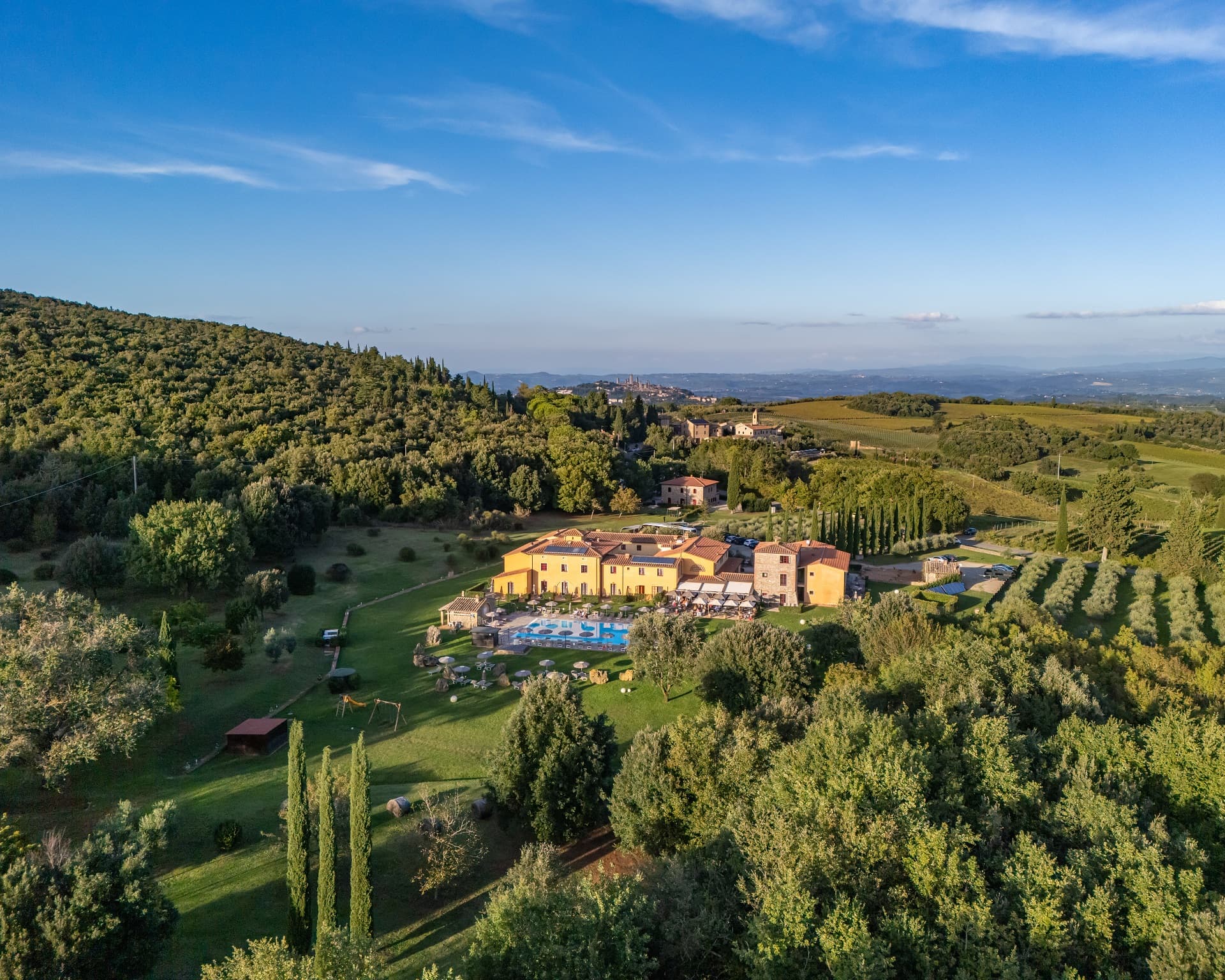 La Toscana in e-bike con soggiorno in casolare toscano