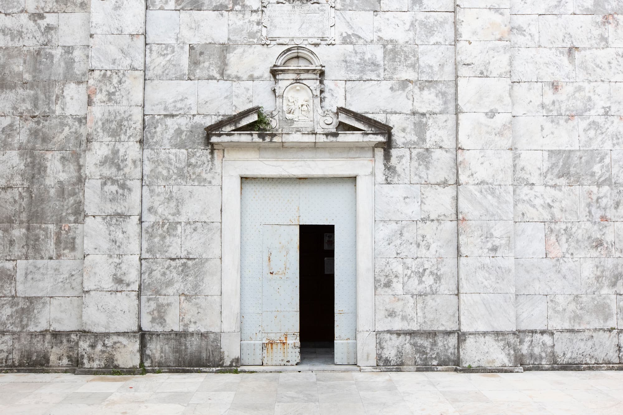 La facciata dell'Oratorio dei Bianchi