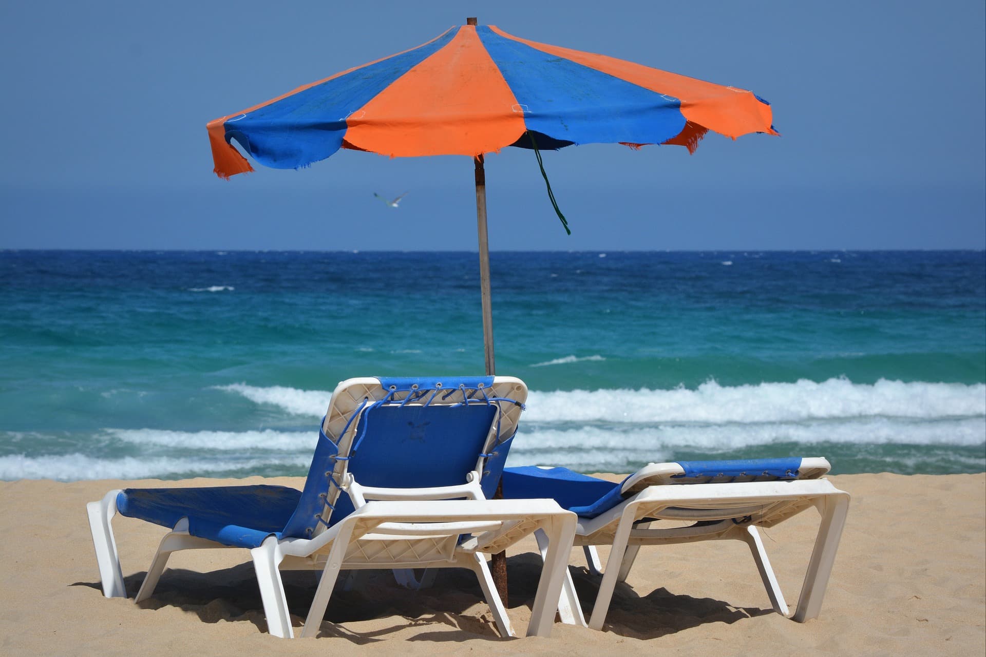 Inserire Parasols et transats sur la plage