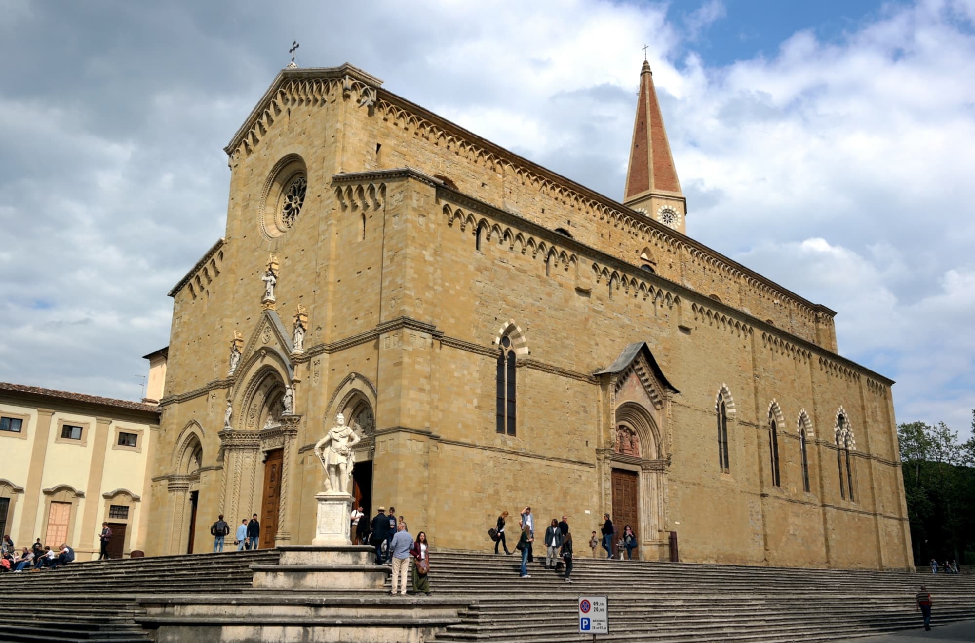 cattedrale-santi-donato-pietro-duomo-arezzo