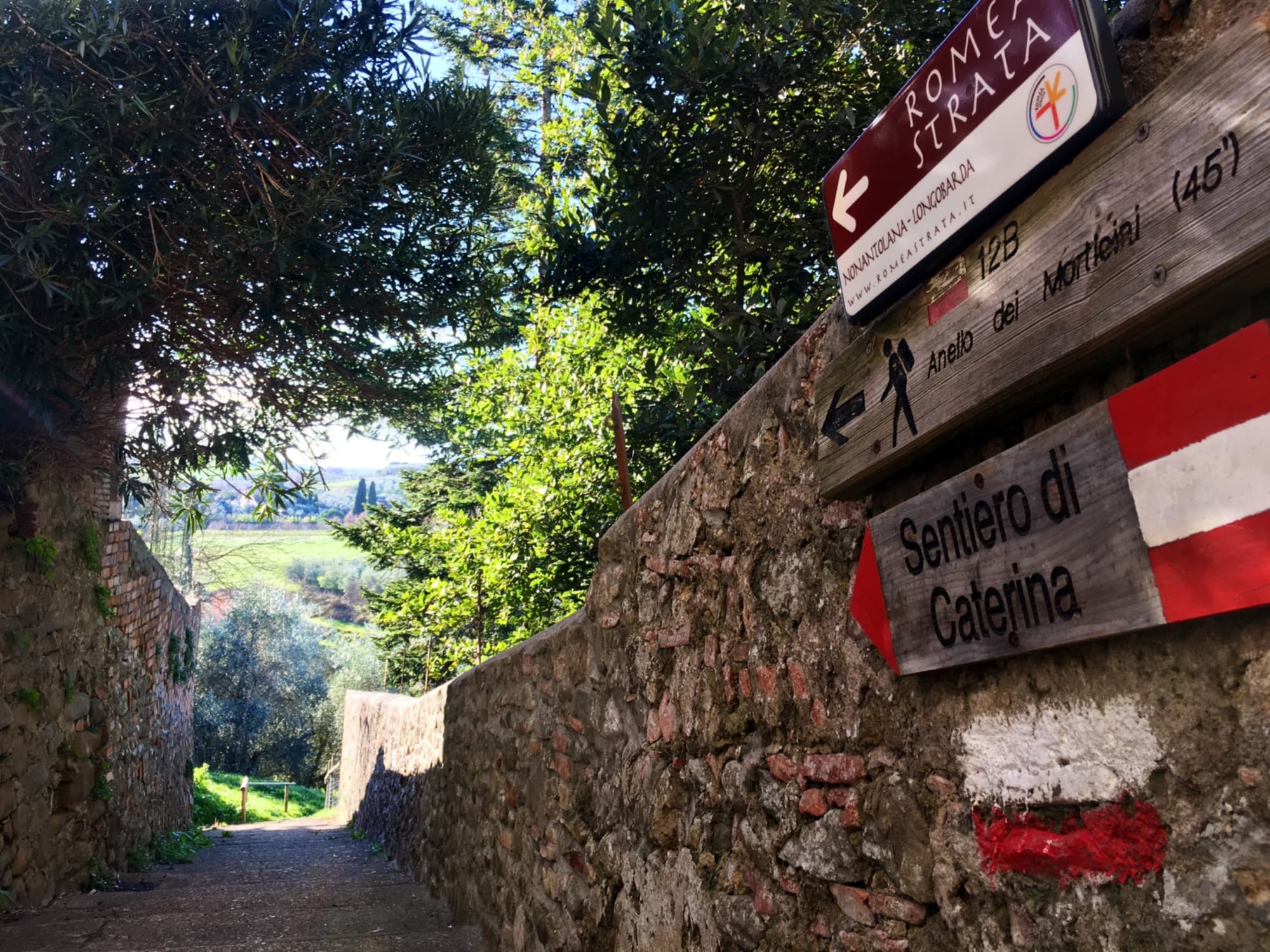 Ingresso del sentiero La Via di Caterina