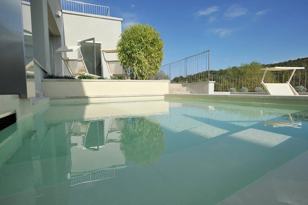 Außenbecken der Terme di Petriolo zwischen Val di Merse und der Maremma.